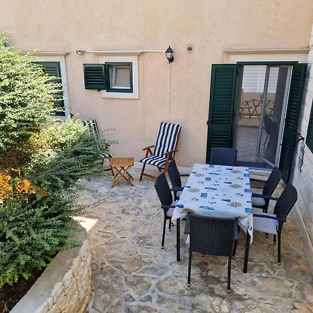 Appartement Charly Supetar